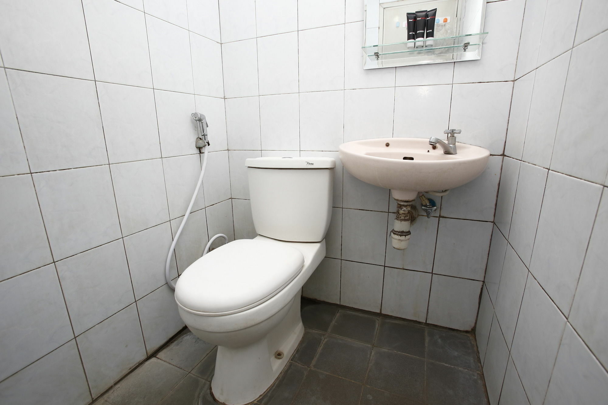 Reddoorz Plus @ Karet Pedurenan 3 Τζακάρτα Εξωτερικό φωτογραφία