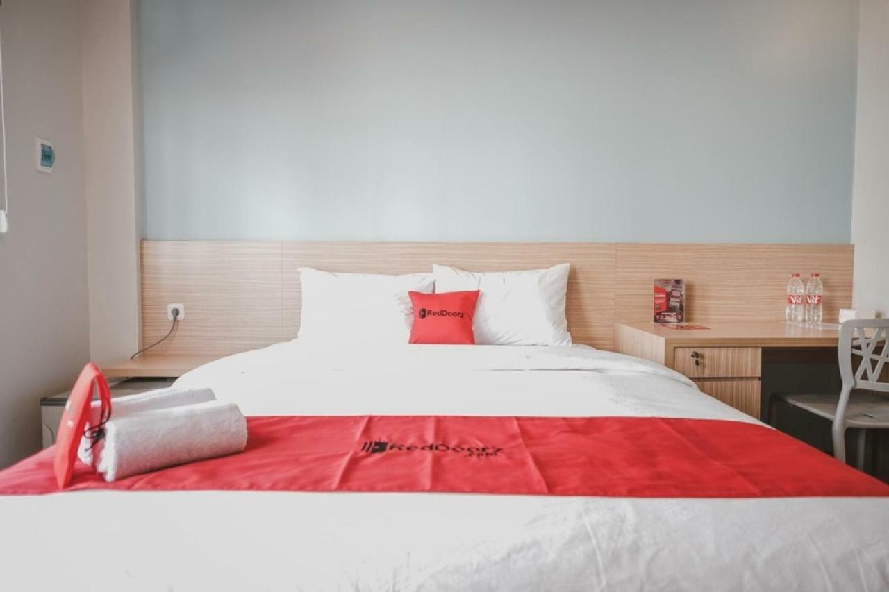 Reddoorz Plus @ Karet Pedurenan 3 Τζακάρτα Εξωτερικό φωτογραφία